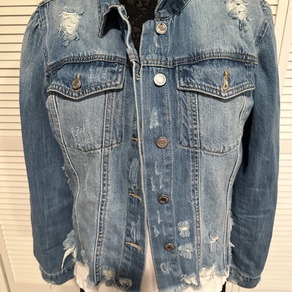 Jean Jacket Distressed Denim Ripped - Picture 5 of 7